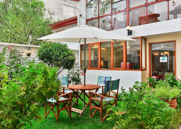 Laramani Boutique Hotel 2*